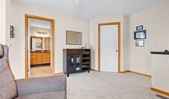 2800 Hartford Ln, Akron, OH 44312