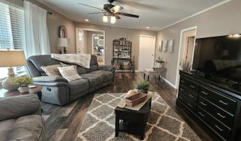 730 E 17th Street Pl, Baxter Springs, KS 66713