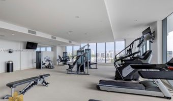 2960 NE 207th St 909, Aventura, FL 33180