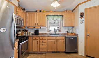 6 Susan St, Beacon Falls, CT 06403