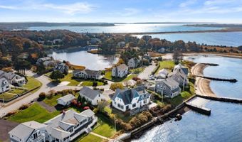 35 Benedict Rd, Bourne, MA 02532