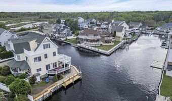 221 Magnolia Dr, Bayville, NJ 08721