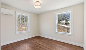 1542 Foxes Ridge Rd, Acton, ME 04001