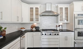 155 W 9th St 1, Boston, MA 02127