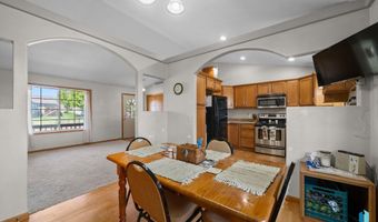 220 S Augusta Ave, Brandon, SD 57005