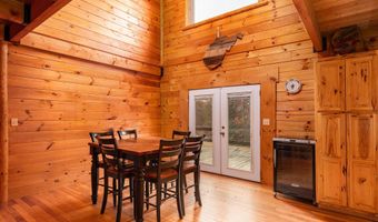 258 Brogan Ln, Apple Grove, WV 25502