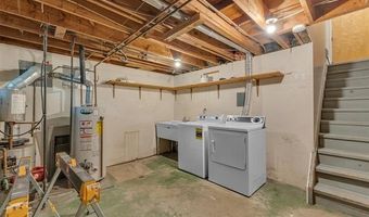 1558 1560 W Jones Dr SW, Ann Arbor, MI 48105