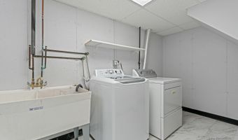 1025 Harper Dr, Algonquin, IL 60102