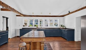 105 South St, Barre, MA 01005