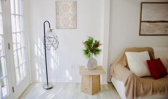 216 AFTON Sq 202, Altamonte Springs, FL 32714