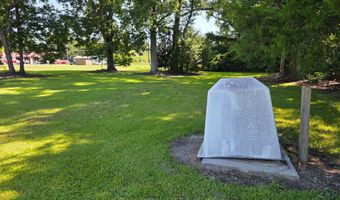 118 E Church St, Atkinson, NC 28421