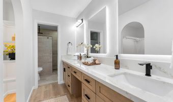 7137 Kamilo St, Honolulu, HI 96825