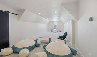 N9250 CASSANDRA Way, Appleton, WI 54915