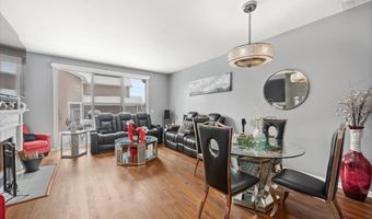 1431 Essex St, Algonquin, IL 60102