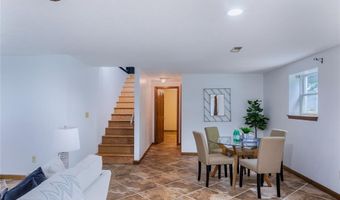 2634 Dennis Dr, Alton, IL 62002
