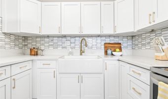2754 Kuilei St 704, Honolulu, HI 96826