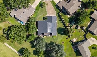 201 Clear Ridge Ct, Bartlesville, OK 74006