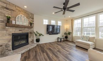 766 River Run Rd, Aurora, OH 44202