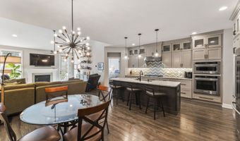 63 Great Hill Dr 63, Bethel, CT 06801