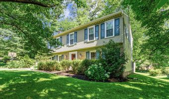 8614 BRAEBURN Dr, Annandale, VA 22003