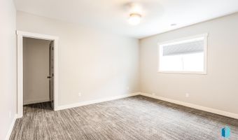 2824 E Sunflower Cir, Brandon, SD 57005