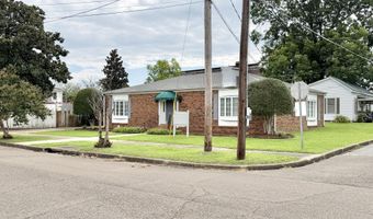 105 N Hickory St, Aberdeen, MS 39730