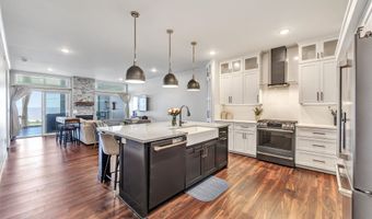 2622 LAKE St, Algoma, WI 54201