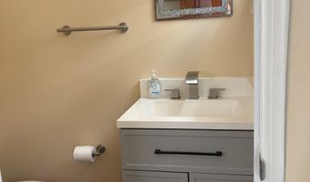 25 N Aberdeen Pl, Atlantic City, NJ 08401