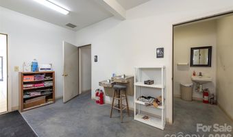 45 Spiral Rd, Arden, NC 28704