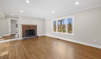 27 Tuttle Ct, Bethany, CT 06524