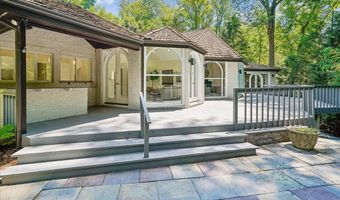 9100 ALDERSHOT Dr, Bethesda, MD 20817