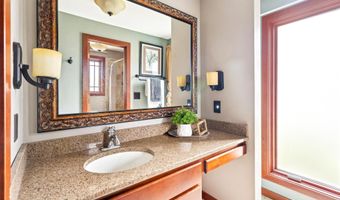 1331 N BRIARCLIFF Dr, Appleton, WI 54915