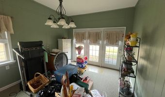 3855 SULPHUR CREEK Rd, Big Sandy, TN 38221