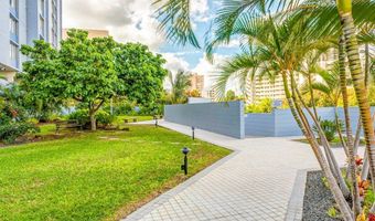 3045 Ala Napuaa Pl 1518, Honolulu, HI 96818