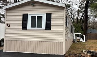 42 Maplewood Dr, Burrillville, RI 02839