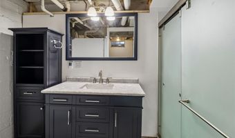 603 1st St E, Altoona, IA 50009