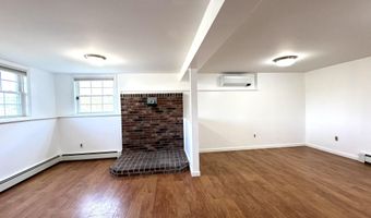 902 Eastern Ave, Augusta, ME 04330