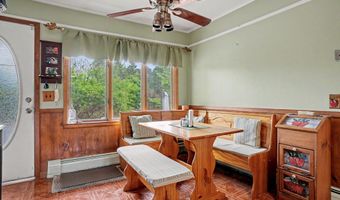 13 Governors Ln, Bethel, CT 06801