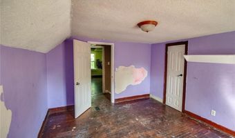 2020 Country Club Dr, Alton, IL 62002