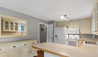 28 Eveready Ave, Bristol, RI 02809