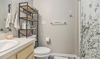 239 Fieldcrest St, Ann Arbor, MI 48103