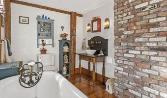 392 High St, Candia, NH 03034