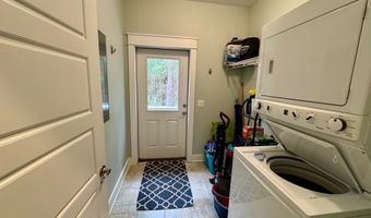 174 Sawyer Ln, Apalachicola, FL 32320