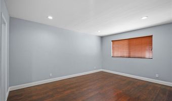 5414 Newcastle Ave 66, Encino, CA 91316
