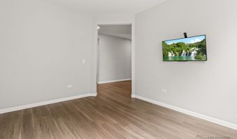1571 Timberland Dr, Algonquin, IL 60102
