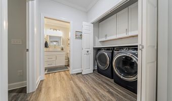 1203 Whispering Shrs, Vermilion, OH 44089