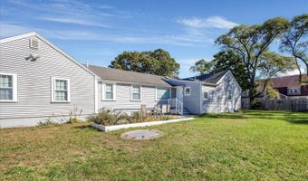 677 W West Main St, Barnstable, MA 02630