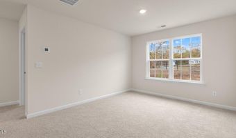 950 Misty Creek Dr, Aberdeen, NC 28315
