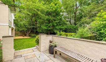 4320 LORCOM Ln, Arlington, VA 22207