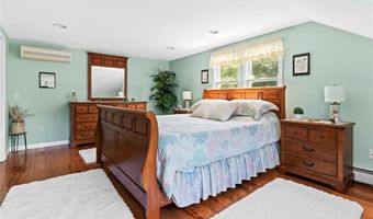 76 W Allenton Rd, North Kingstown, RI 02852
